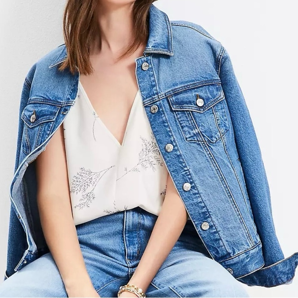 Loft Leaf Motif V-Neck & V-Back Top NWT - Picture 3 of 4